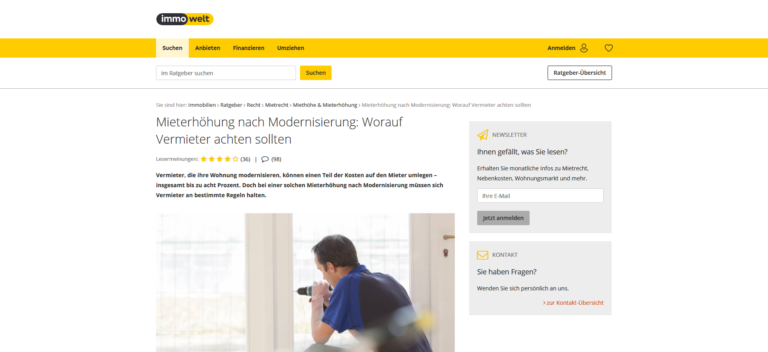 Ein Inspektor für Mietobjekte untersucht eine Wohnung mit Werkzeugen, um die Bedeutung von Normen für Mieterhöhungen nach Renovierungsarbeiten hervorzuheben.