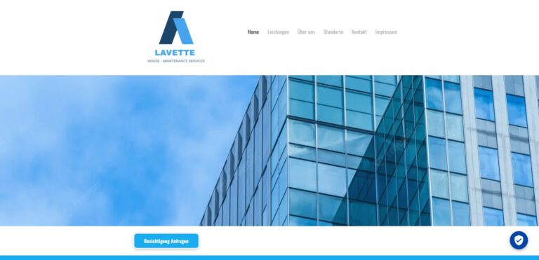 Ein moderner Website-Header mit dem Logo „LAVETTE“ und einem Bild von Glasgebäuden, in denen sich ein klarer blauer Himmel spiegelt.