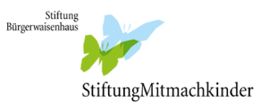 Logo der Stiftung Mitmachkinder mit stilisierten blauen und grünen Schmetterlingen und einem Text, der für die Beteiligung und Unterstützung von Kindern wirbt.